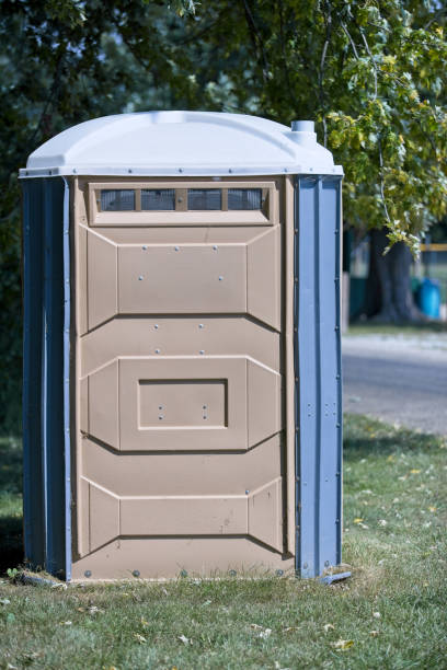 Portable bathroom rental in Fruitland, IA
