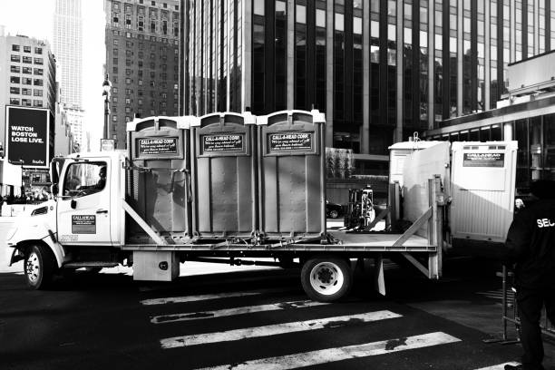 Best Luxury portable toilet rental  in Fruitland, IA